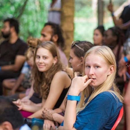 Peace Garden Vandrehjem Auroville Eksteriør billede