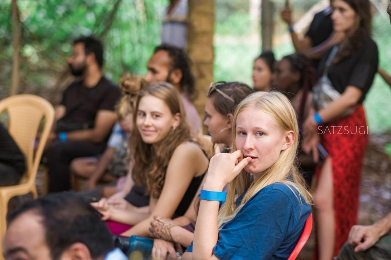 Peace Garden Vandrehjem Auroville Eksteriør billede